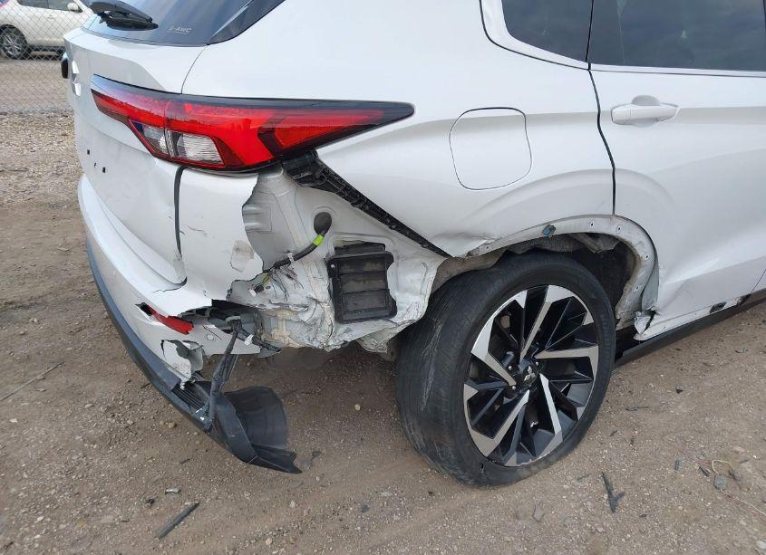 Photo 6 of 2022 Mitsubishi Outlander ES 2.5 (VIN JA4J4TA84NZ068605)