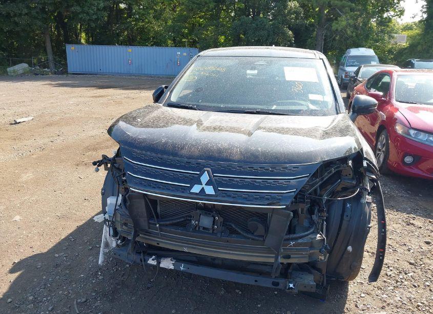 Photo 12 of 2022 Mitsubishi Outlander ES 2.5 S-AWC (VIN JA4J4TA85NZ040019)