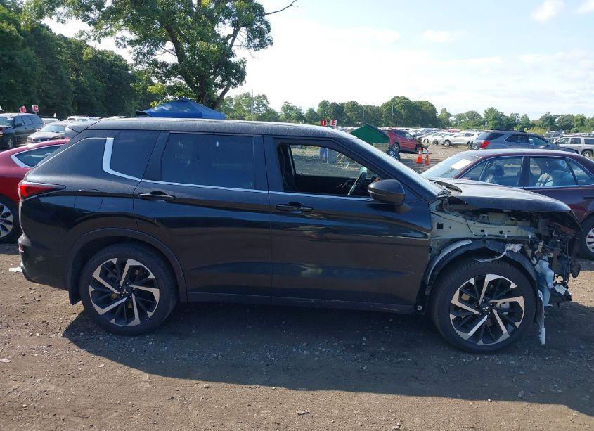 Photo 13 of 2022 Mitsubishi Outlander ES 2.5 S-AWC (VIN JA4J4TA85NZ040019)