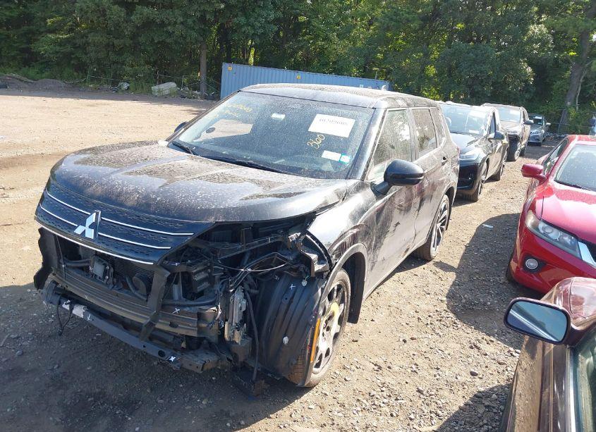 Photo 2 of 2022 Mitsubishi Outlander ES 2.5 S-AWC (VIN JA4J4TA85NZ040019)