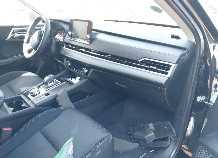 Photo 5 of 2022 Mitsubishi Outlander ES 2.5 S-AWC (VIN JA4J4TA85NZ040019)