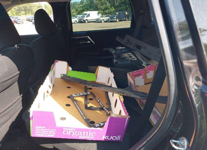 Photo 8 of 2022 Mitsubishi Outlander ES 2.5 S-AWC (VIN JA4J4TA85NZ040019)