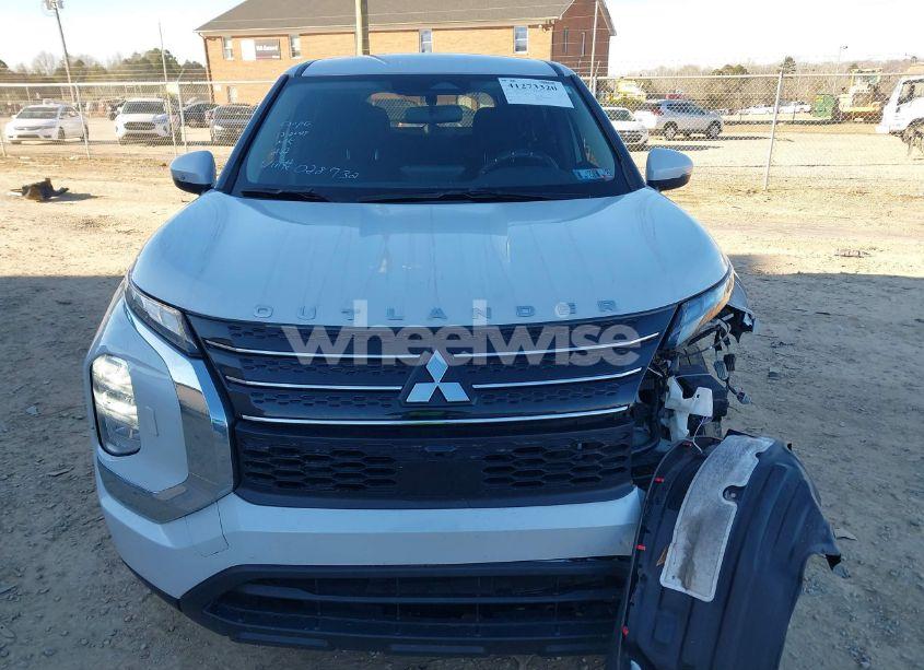 Photo 12 of 2023 Mitsubishi Outlander ES 2.5 S-AWC (VIN JA4J4TA85PZ028732)