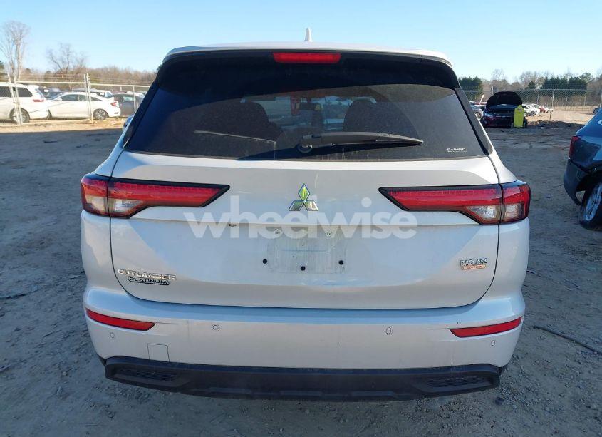 Photo 16 of 2023 Mitsubishi Outlander ES 2.5 S-AWC (VIN JA4J4TA85PZ028732)
