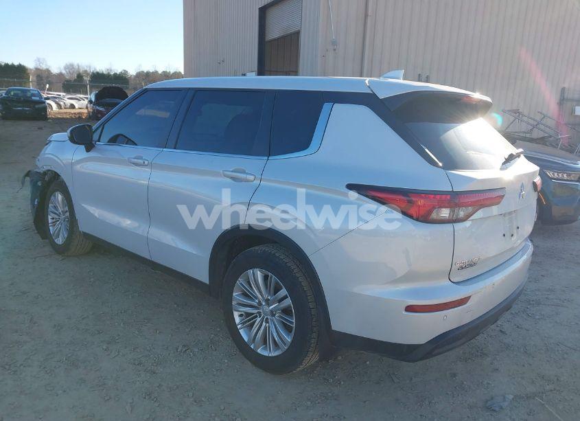 Photo 3 of 2023 Mitsubishi Outlander ES 2.5 S-AWC (VIN JA4J4TA85PZ028732)