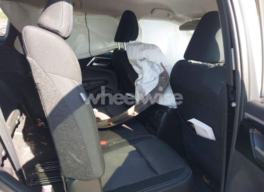 Photo 8 of 2022 Mitsubishi Outlander ES 2.5 S-AWC (VIN JA4J4TA86NZ002248)