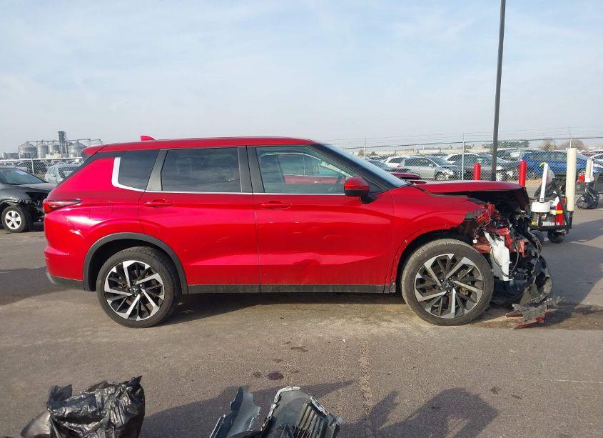 Photo 13 of 2022 Mitsubishi Outlander ES 2.5 (VIN JA4J4TA86NZ020331)