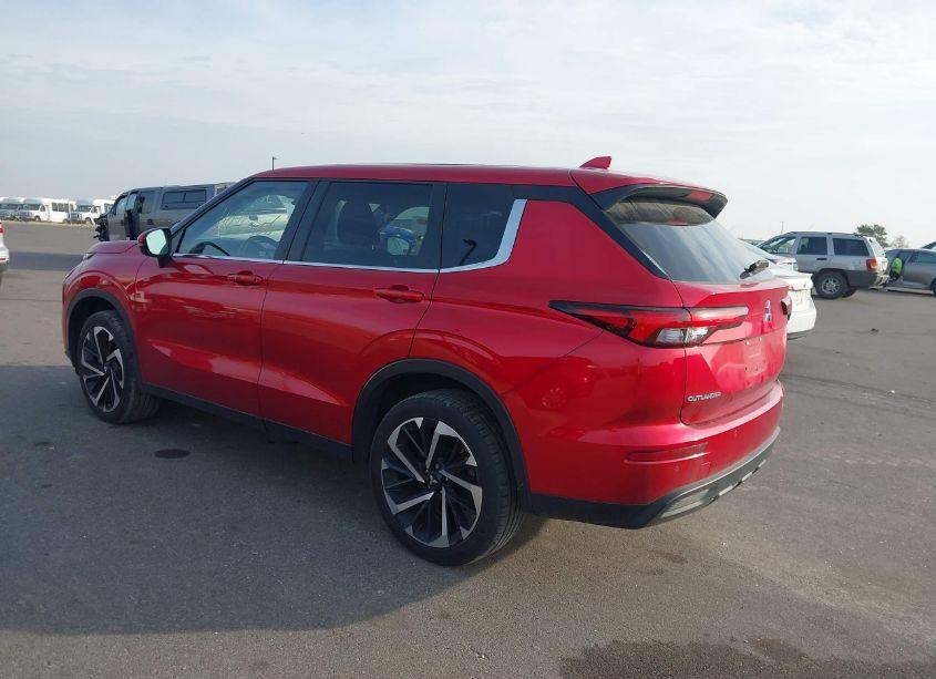 Photo 3 of 2022 Mitsubishi Outlander ES 2.5 (VIN JA4J4TA86NZ020331)