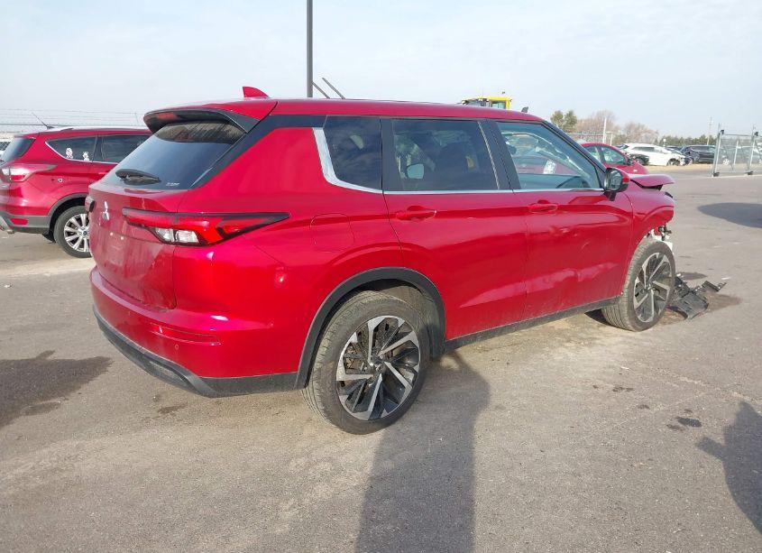 Photo 4 of 2022 Mitsubishi Outlander ES 2.5 (VIN JA4J4TA86NZ020331)