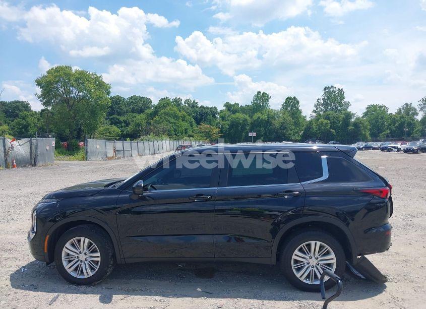 Photo 13 of 2023 Mitsubishi Outlander ES 2.5 S-AWC (VIN JA4J4TA86PZ034765)