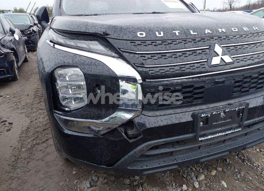 Photo 16 of 2023 Mitsubishi Outlander ES 2.5 S-AWC (VIN JA4J4TA86PZ034765)