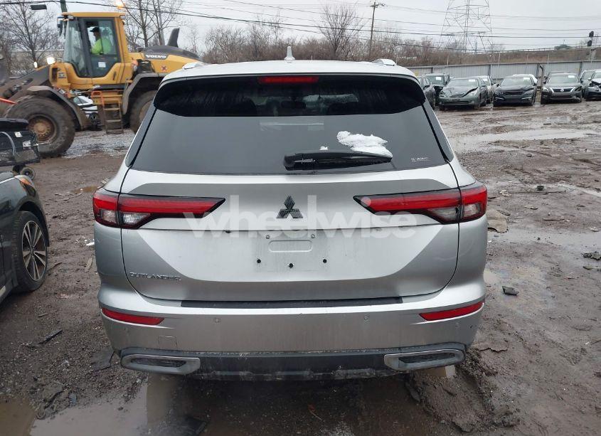 Photo 16 of 2022 Mitsubishi Outlander ES 2.5 S-AWC (VIN JA4J4TA87NZ007913)