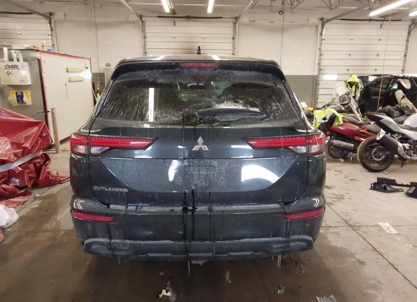 Photo 17 of 2022 Mitsubishi Outlander ES 2.5 S-AWC (VIN JA4J4TA88NZ016216)