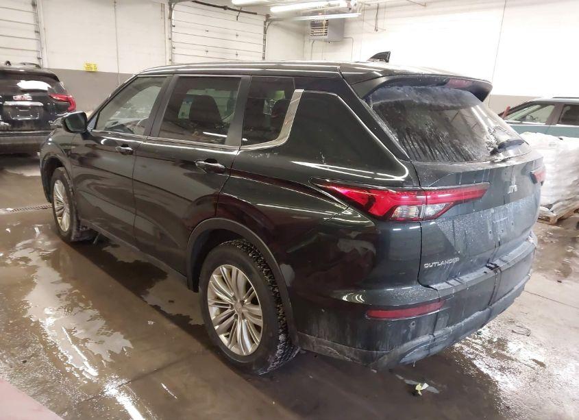 Photo 3 of 2022 Mitsubishi Outlander ES 2.5 S-AWC (VIN JA4J4TA88NZ016216)