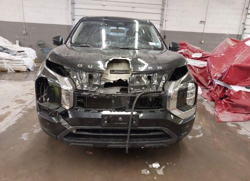 Photo 6 of 2022 Mitsubishi Outlander ES 2.5 S-AWC (VIN JA4J4TA88NZ016216)