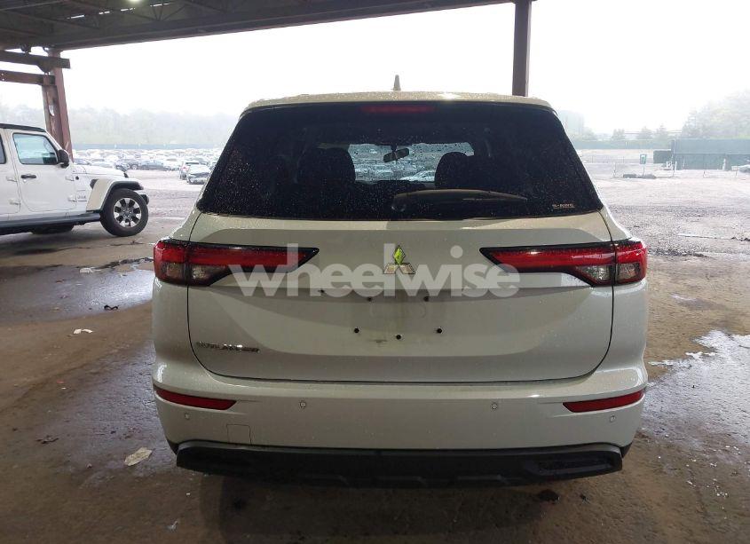 Photo 16 of 2022 Mitsubishi Outlander ES 2.5 S-AWC (VIN JA4J4TA88NZ029452)