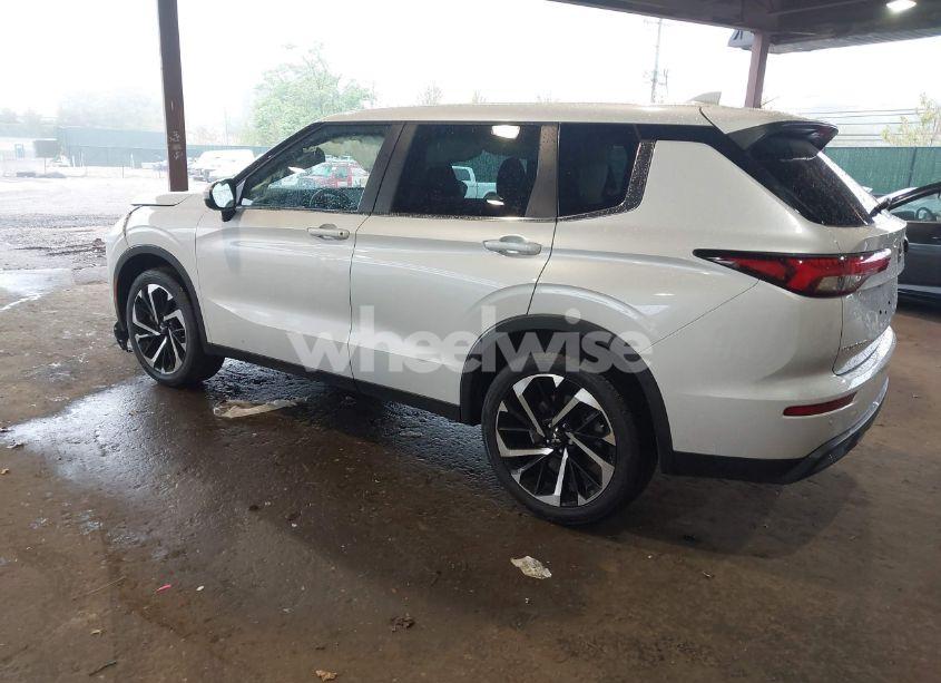 Photo 3 of 2022 Mitsubishi Outlander ES 2.5 S-AWC (VIN JA4J4TA88NZ029452)