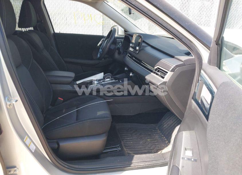 Photo 5 of 2022 Mitsubishi Outlander ES 2.5 S-AWC (VIN JA4J4TA88NZ032612)