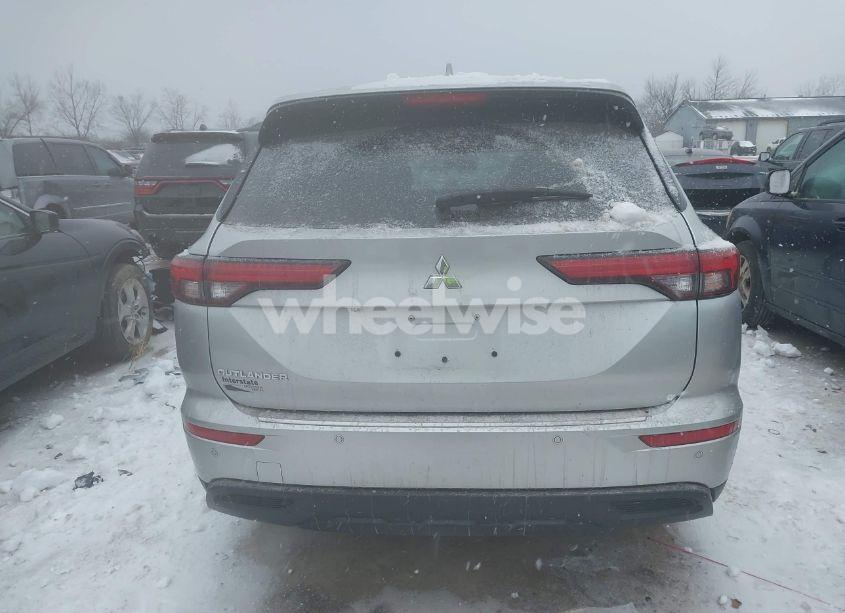 Photo 17 of 2022 Mitsubishi Outlander ES 2.5 (VIN JA4J4TA8XNZ019845)