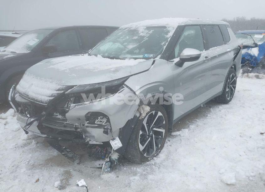 Photo 2 of 2022 Mitsubishi Outlander ES 2.5 (VIN JA4J4TA8XNZ019845)