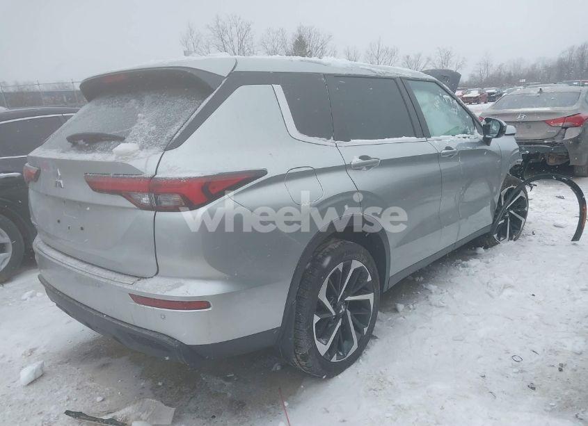 Photo 4 of 2022 Mitsubishi Outlander ES 2.5 (VIN JA4J4TA8XNZ019845)