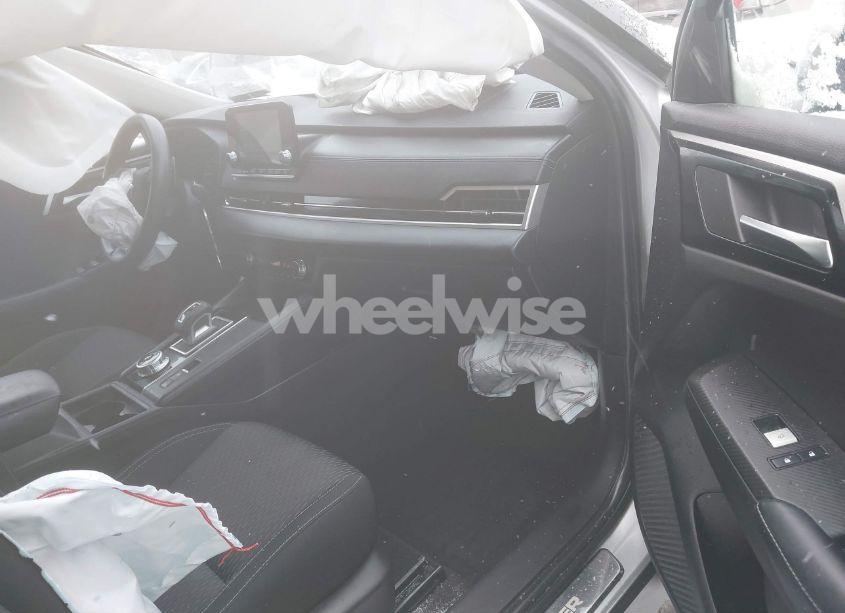 Photo 5 of 2022 Mitsubishi Outlander ES 2.5 (VIN JA4J4TA8XNZ019845)