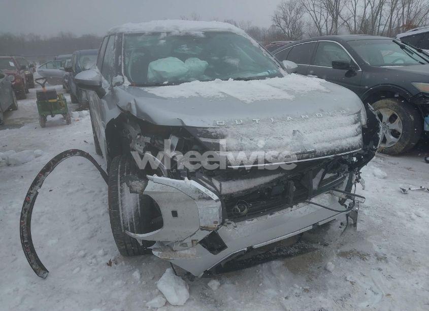 Photo 6 of 2022 Mitsubishi Outlander ES 2.5 (VIN JA4J4TA8XNZ019845)