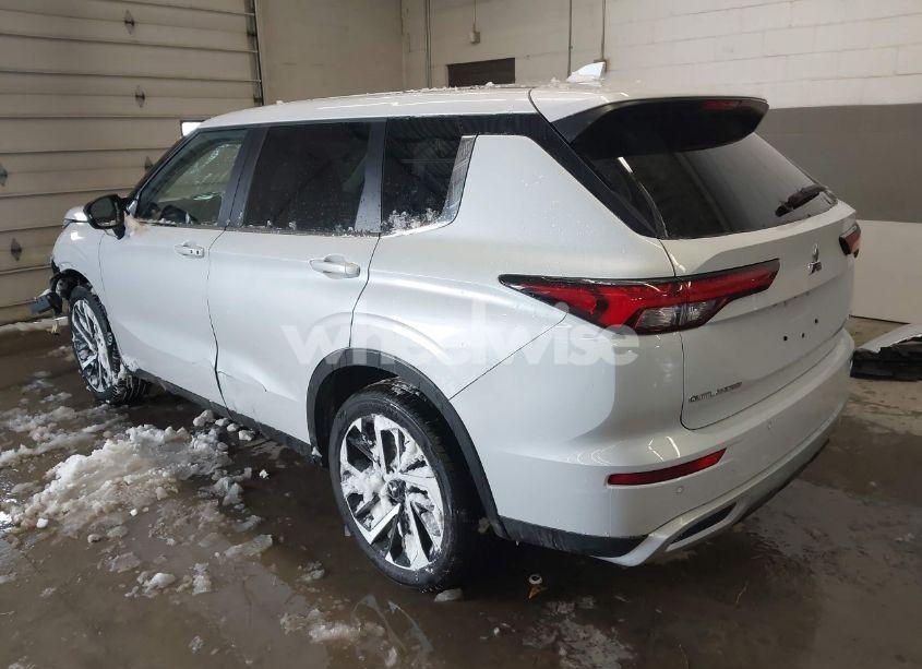 Photo 3 of 2022 Mitsubishi Outlander BLACK EDITION S-AWC/SE 2.5 S-AWC/SE LAUNCH EDITION S-AWC (VIN JA4J4UA80NZ025367)