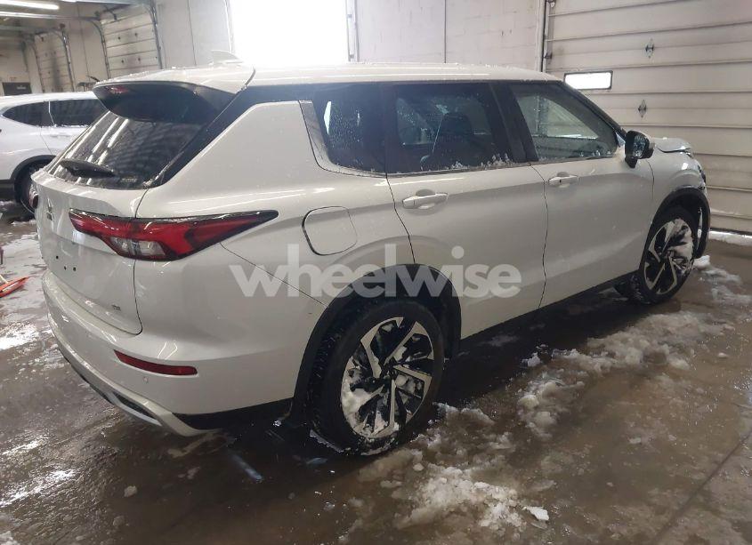 Photo 4 of 2022 Mitsubishi Outlander BLACK EDITION S-AWC/SE 2.5 S-AWC/SE LAUNCH EDITION S-AWC (VIN JA4J4UA80NZ025367)
