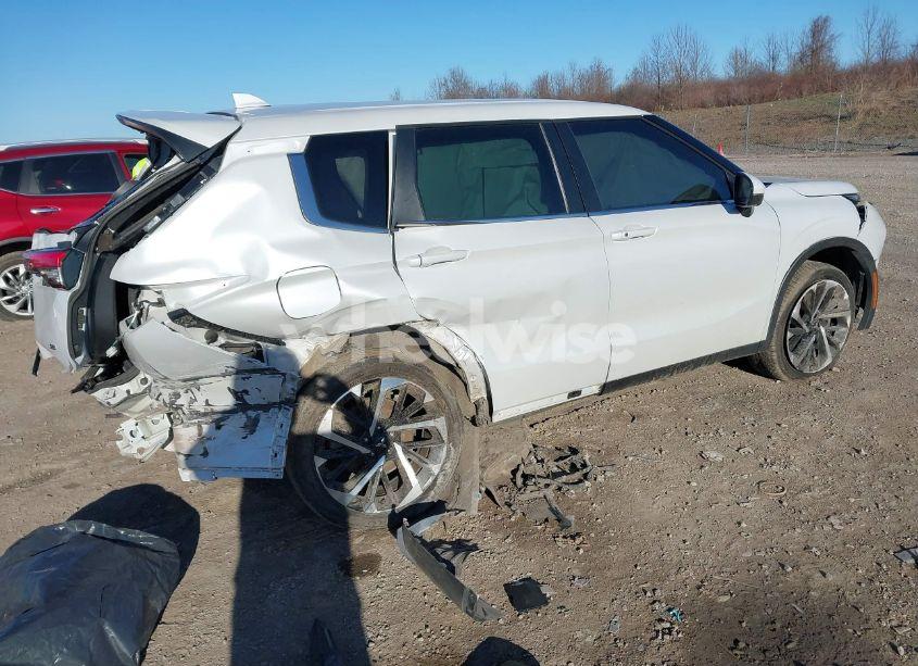 Photo 4 of 2022 Mitsubishi Outlander BLACK EDITION S-AWC/SE 2.5 S-AWC/SE LAUNCH EDITION S-AWC (VIN JA4J4UA80NZ066730)