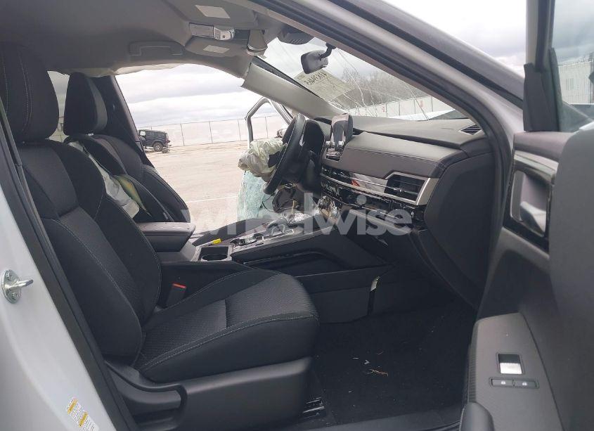 Photo 5 of 2024 Mitsubishi Outlander ES 2.5 S-AWC (VIN JA4J4UA80RZ003200)