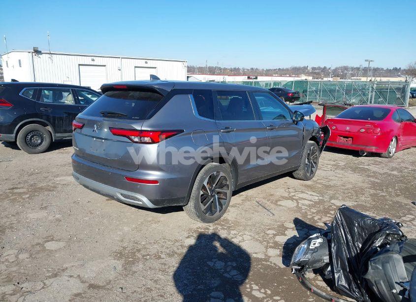 Photo 4 of 2022 Mitsubishi Outlander BLACK EDITION S-AWC/SE 2.5 S-AWC/SE LAUNCH EDITION S-AWC (VIN JA4J4UA81NZ025152)