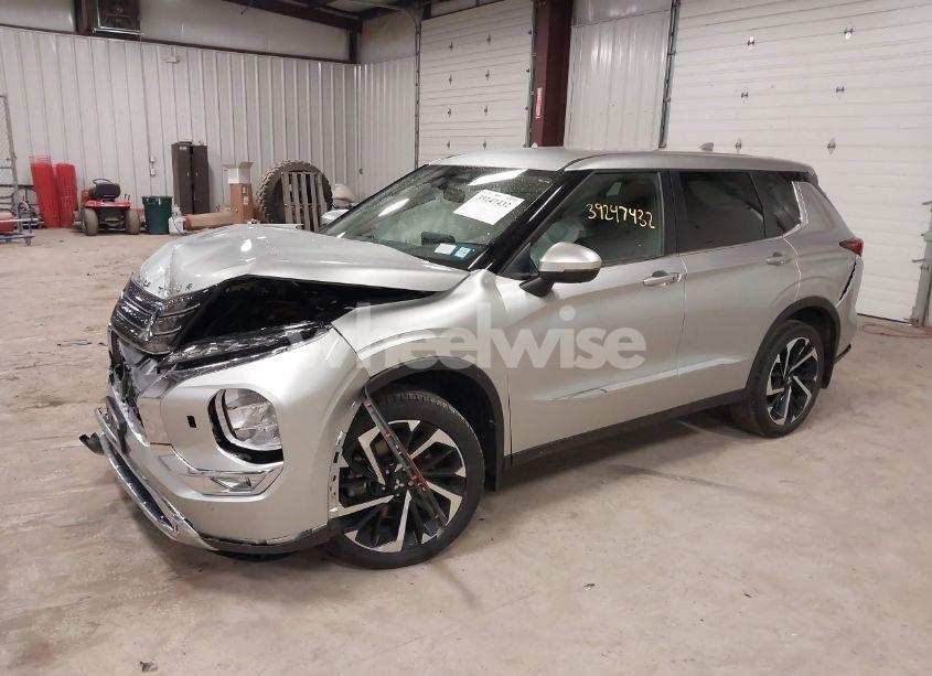 Photo 2 of 2022 Mitsubishi Outlander BLACK EDITION S-AWC/SE 2.5 S-AWC/SE LAUNCH EDITION S-AWC (VIN JA4J4UA82NZ050965)