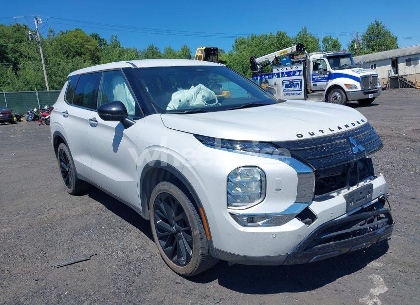 2023 Mitsubishi Outlander (VIN JA4J4UA82PZ017497) main photo
