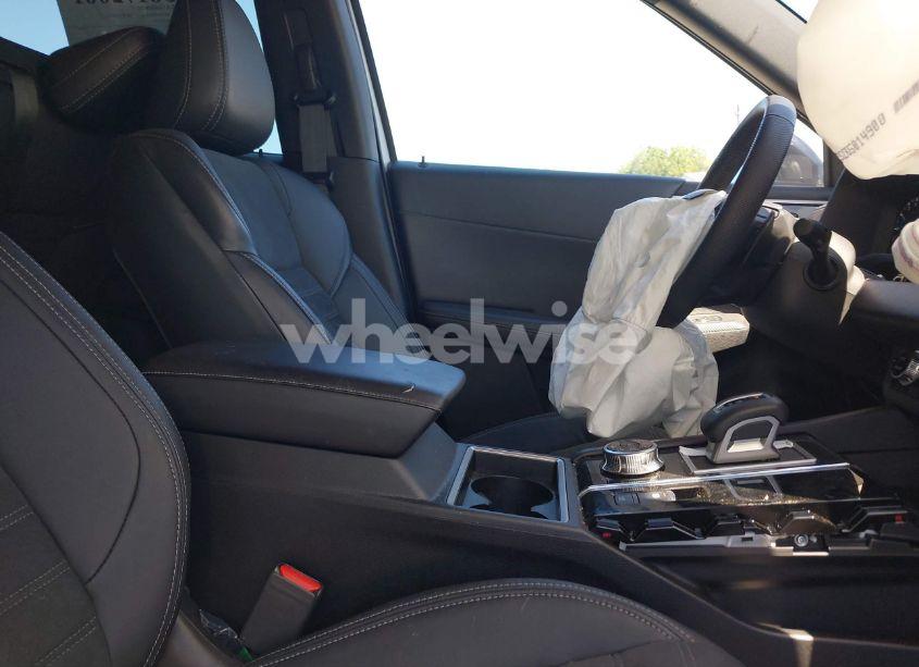 Photo 5 of 2023 Mitsubishi Outlander (VIN JA4J4UA82PZ017497)