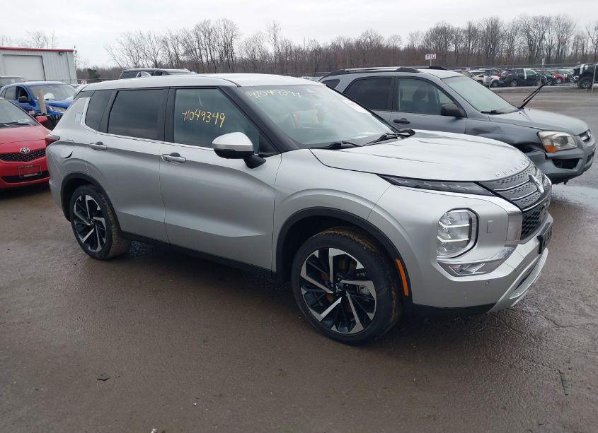 2023 Mitsubishi Outlander SE 2.5 (VIN JA4J4UA82PZ040150) main photo