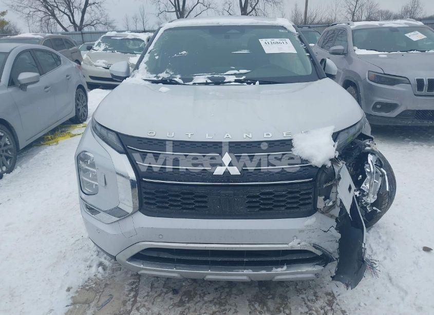 Photo 12 of 2022 Mitsubishi Outlander BLACK EDITION S-AWC/SE 2.5 S-AWC/SE LAUNCH EDITION S-AWC (VIN JA4J4UA83NZ011012)