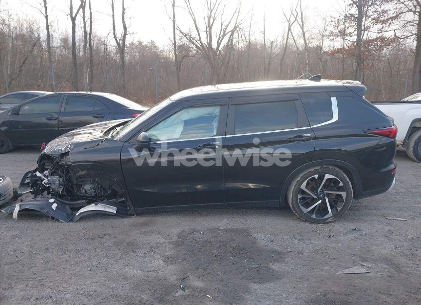 Photo 14 of 2022 Mitsubishi Outlander BLACK EDITION S-AWC/SE 2.5 S-AWC/SE LAUNCH EDITION S-AWC (VIN JA4J4UA83NZ047489)