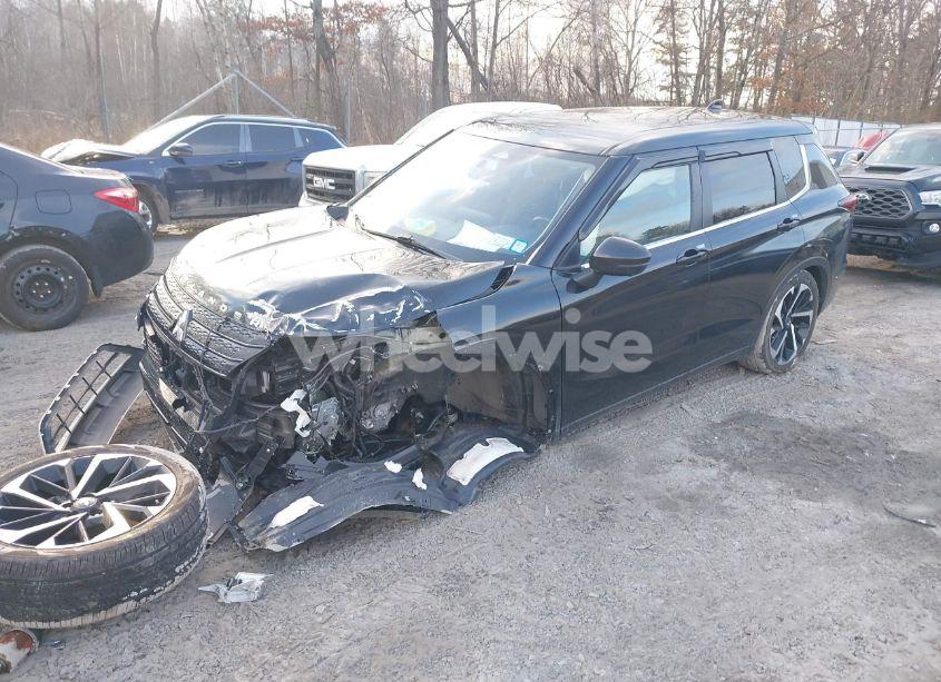 Photo 2 of 2022 Mitsubishi Outlander BLACK EDITION S-AWC/SE 2.5 S-AWC/SE LAUNCH EDITION S-AWC (VIN JA4J4UA83NZ047489)