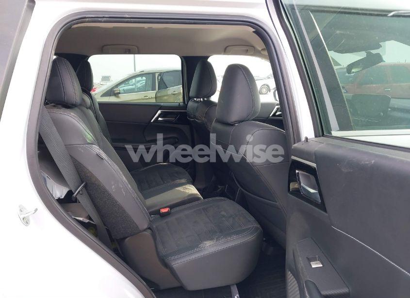 Photo 8 of 2022 Mitsubishi Outlander BLACK EDITION S-AWC/SE 2.5 S-AWC/SE LAUNCH EDITION S-AWC (VIN JA4J4UA84NZ045878)