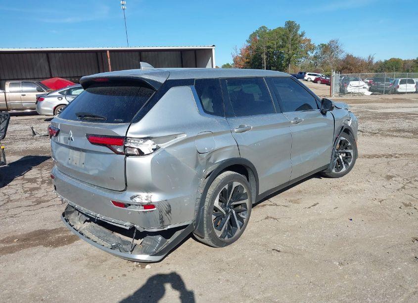 Photo 4 of 2022 Mitsubishi Outlander BLACK EDITION /SE 2.5 /SE LAUNCH EDITION (VIN JA4J4UA85NZ029897)