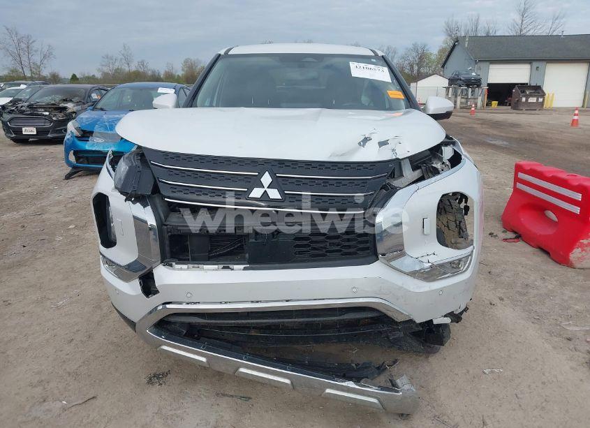 Photo 12 of 2022 Mitsubishi Outlander BLACK EDITION S-AWC/SE 2.5 S-AWC/SE LAUNCH EDITION S-AWC (VIN JA4J4UA85NZ036591)