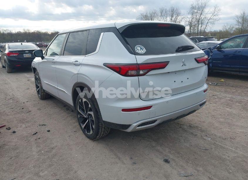 Photo 3 of 2022 Mitsubishi Outlander BLACK EDITION S-AWC/SE 2.5 S-AWC/SE LAUNCH EDITION S-AWC (VIN JA4J4UA85NZ036591)