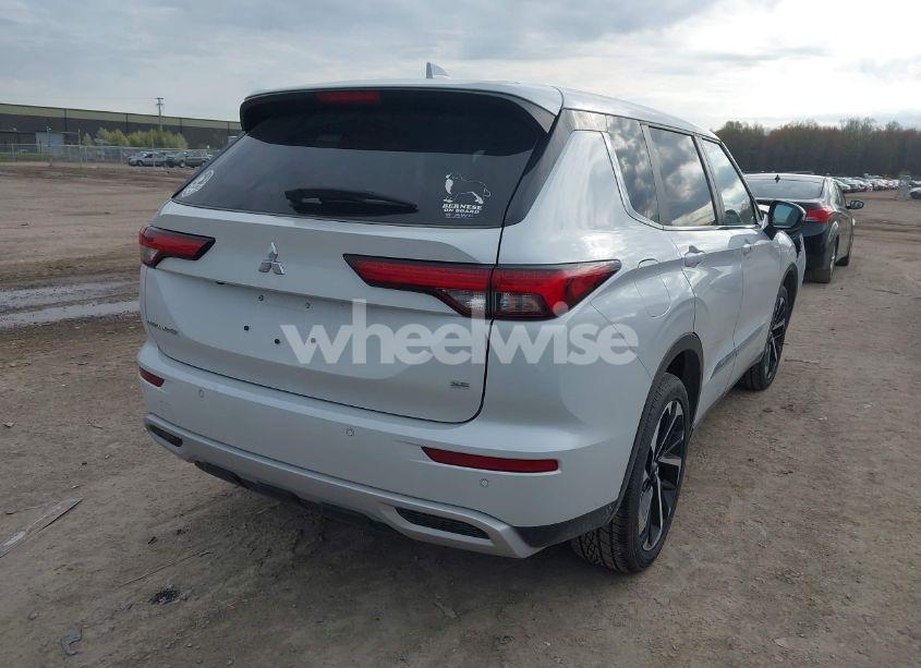 Photo 4 of 2022 Mitsubishi Outlander BLACK EDITION S-AWC/SE 2.5 S-AWC/SE LAUNCH EDITION S-AWC (VIN JA4J4UA85NZ036591)