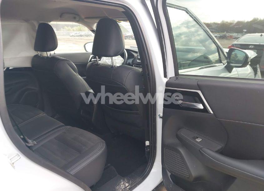 Photo 8 of 2022 Mitsubishi Outlander BLACK EDITION S-AWC/SE 2.5 S-AWC/SE LAUNCH EDITION S-AWC (VIN JA4J4UA85NZ036591)