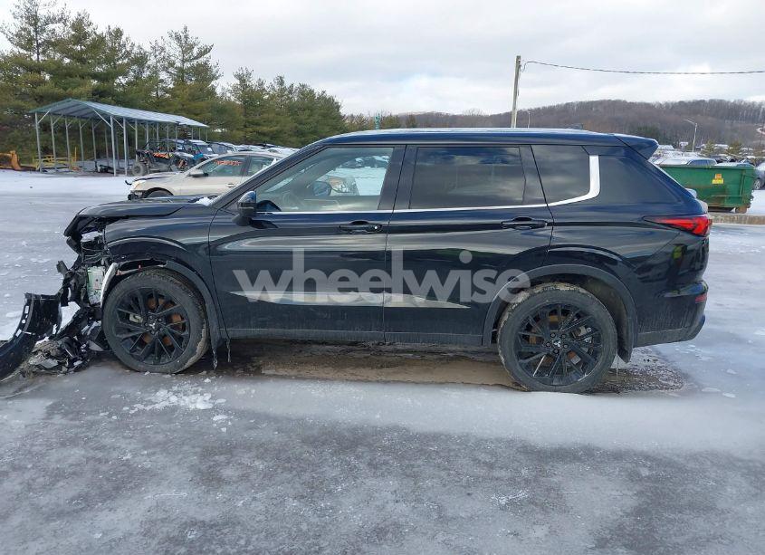 Photo 14 of 2023 Mitsubishi Outlander SE BLACK EDITION S-AWC (VIN JA4J4UA85PZ059016)