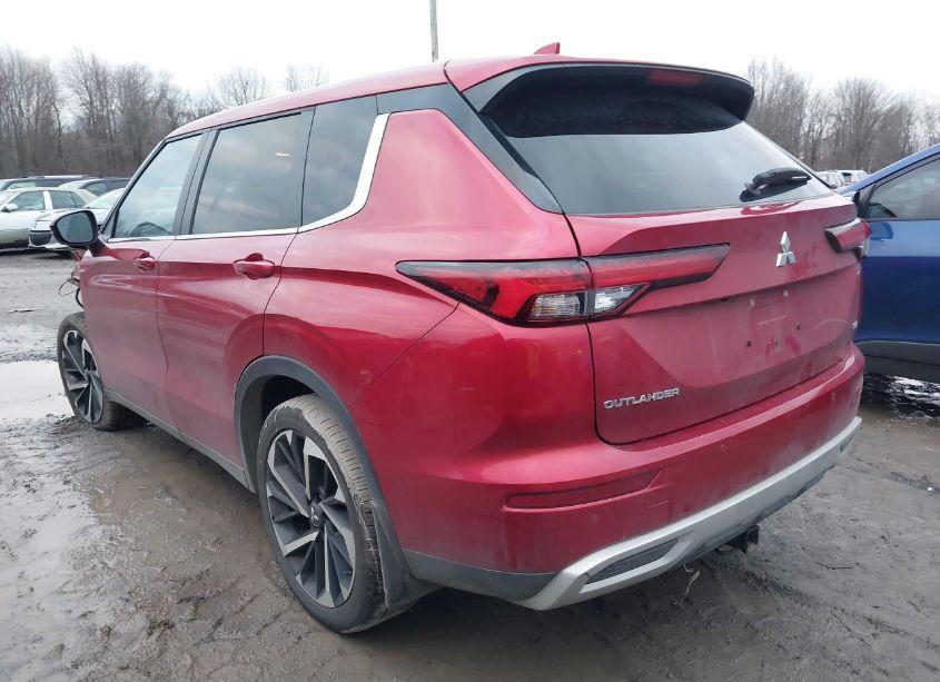 Photo 3 of 2023 Mitsubishi Outlander SE 2.5 S-AWC (VIN JA4J4UA85PZ061428)
