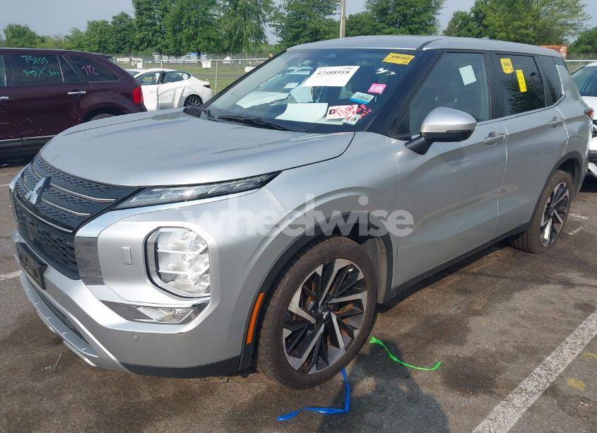 Photo 2 of 2022 Mitsubishi Outlander BLACK EDITION S-AWC/SE 2.5 S-AWC/SE LAUNCH EDITION S-AWC (VIN JA4J4UA86NZ030850)