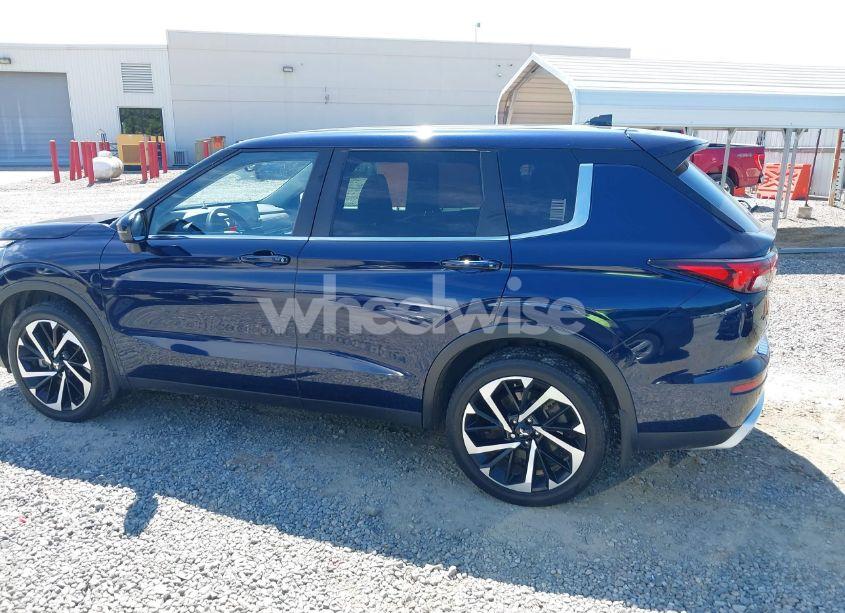 Photo 14 of 2022 Mitsubishi Outlander BLACK EDITION S-AWC/SE 2.5 S-AWC/SE LAUNCH EDITION S-AWC (VIN JA4J4UA86NZ047325)