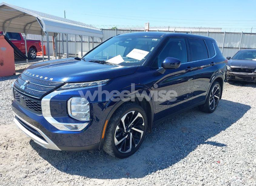 Photo 2 of 2022 Mitsubishi Outlander BLACK EDITION S-AWC/SE 2.5 S-AWC/SE LAUNCH EDITION S-AWC (VIN JA4J4UA86NZ047325)